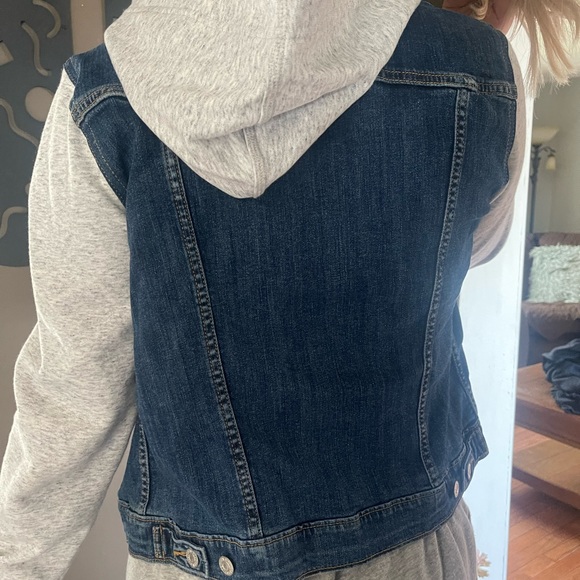 Levi’s cropped denim jacket - Picture 3 of 4